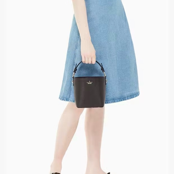 Kate Spade Mini Tote Black w Gold Hardware Free Giveaway @jlopez9802 Auction - Picture 4 of 4